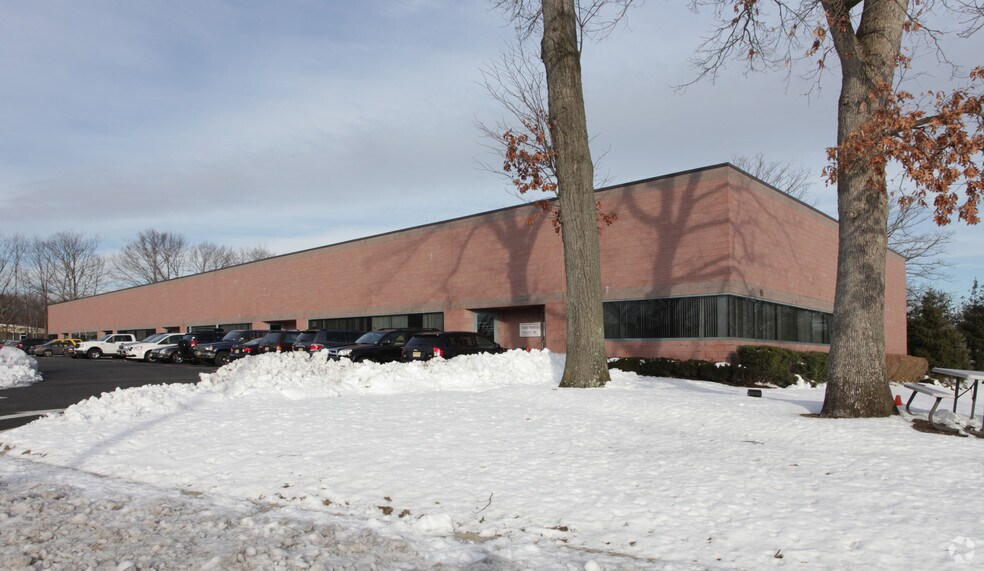 3 Meridian Rd, Eatontown, NJ à louer - Photo de l’immeuble – Image 2 sur 2