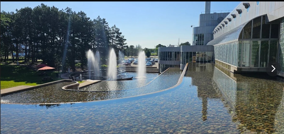 2660 Speakman Dr, Mississauga, ON à louer Photo de l’immeuble– Image 1 sur 11