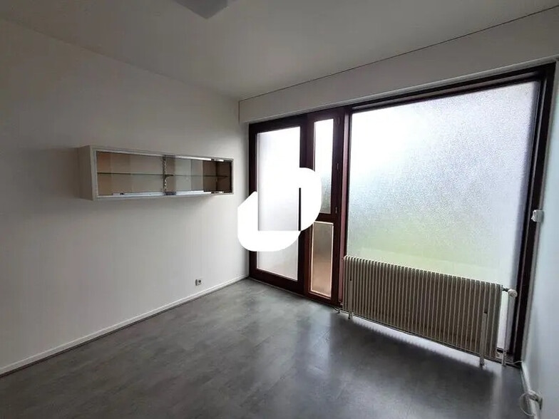 Bureau dans Bordeaux à louer - Photo de l’immeuble – Image 2 sur 13