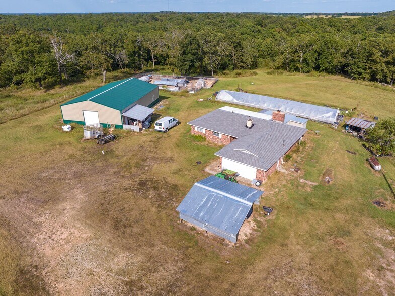 64677 S 4710 Rd, Watts, OK à vendre - Photo de l’immeuble – Image 2 sur 25