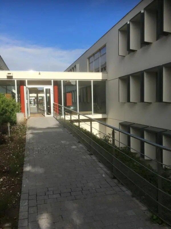 Plus de détails pour Bureau à vendre