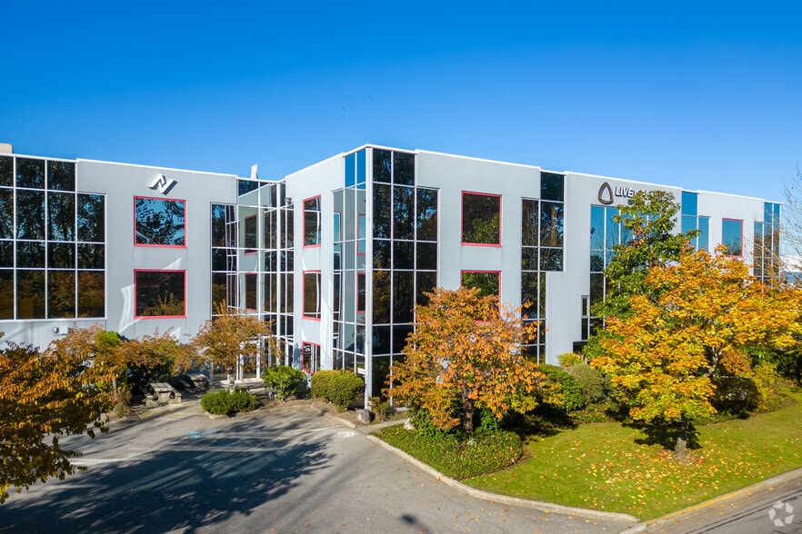 1465 Kebet Way, Port Coquitlam, BC à louer - Photo de l’immeuble – Image 1 sur 7