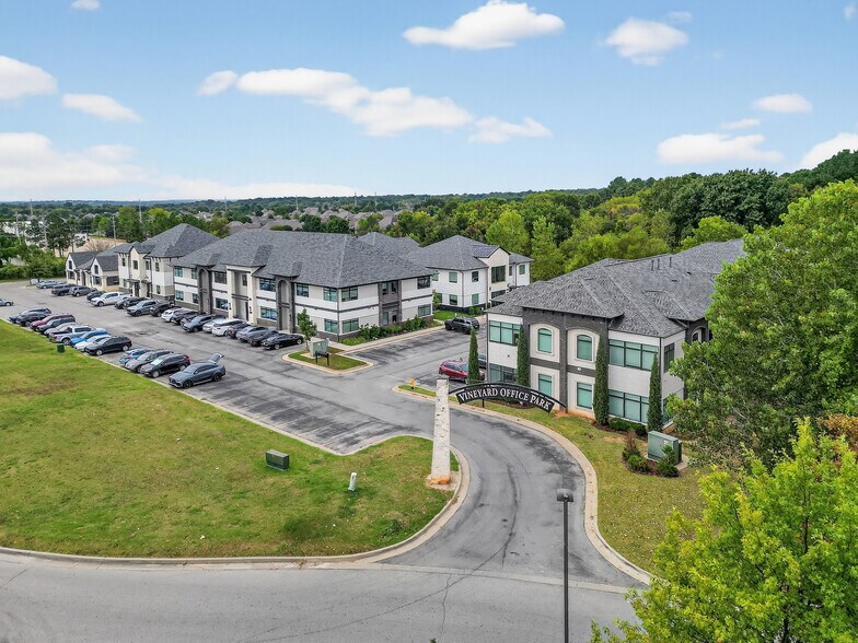 7806 E 108th St S, Tulsa, OK à louer - Photo de l’immeuble – Image 2 sur 16