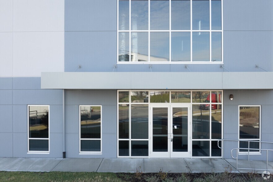 1200 Wall St W, Lyndhurst, NJ à louer - Photo de l’immeuble – Image 2 sur 3