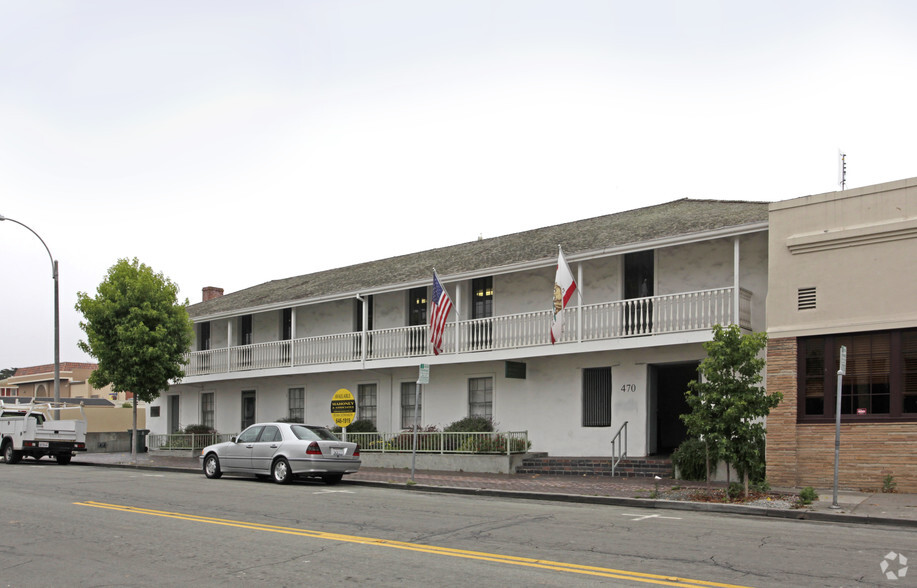 470 Tyler St, Monterey, CA à louer - Photo de l’immeuble – Image 2 sur 2