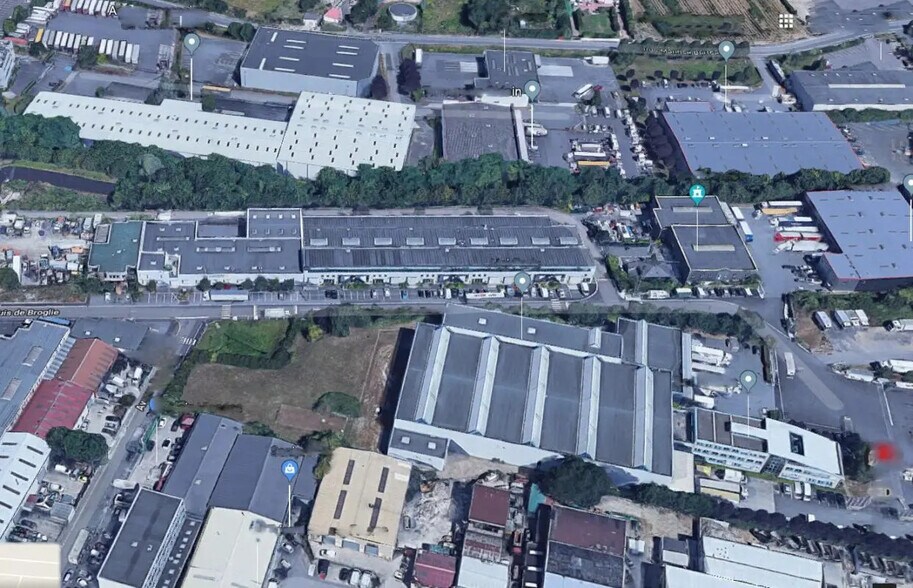 Industriel/Logistique dans Le Thillay à louer - Photo de l’immeuble – Image 3 sur 25