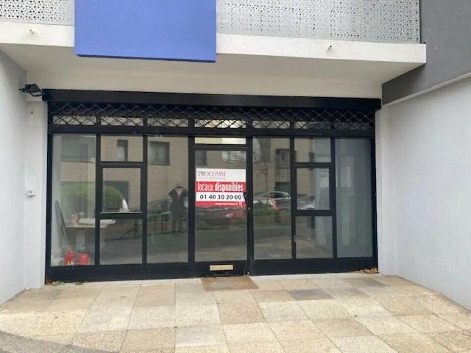 Local d’activités dans Fontenay-sous-Bois à louer Photo de l’immeuble– Image 1 sur 7