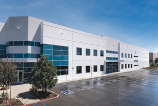 Plus de détails pour 16689 Schoenborn St, North Hills, CA - Industriel/Logistique à louer