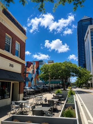 Plus de détails pour 315-317 W Forsyth St, Jacksonville, FL - Local commercial à louer