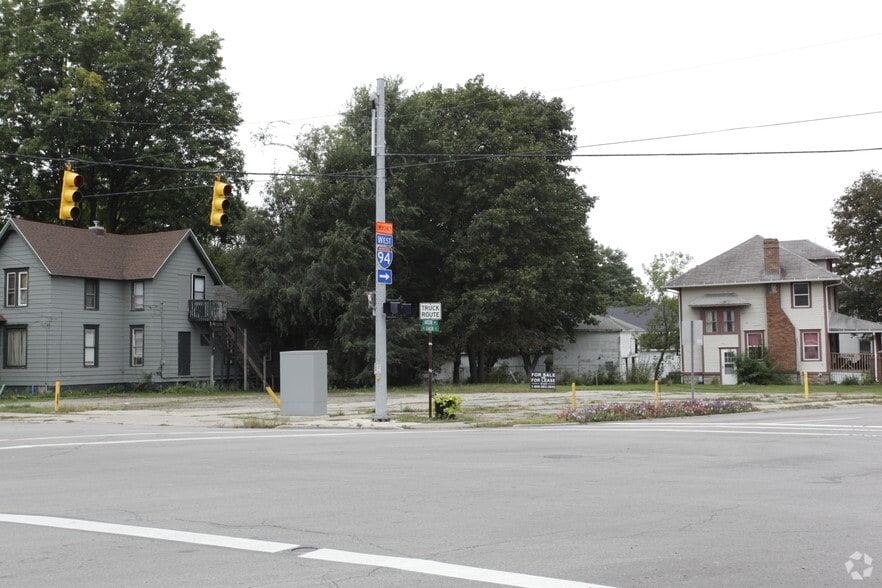 301 Austin Ave, Albion, MI à vendre - Photo de l’immeuble – Image 3 sur 3