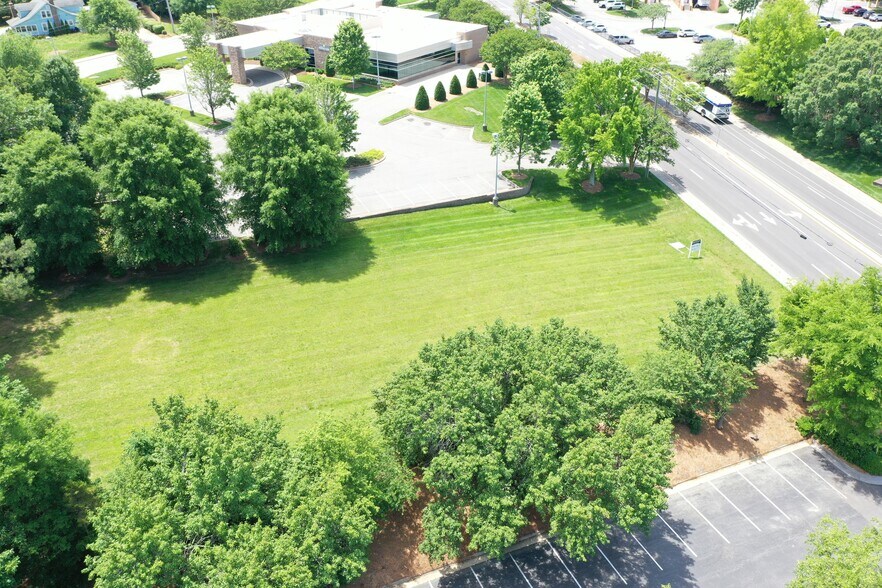 01 Lake Concord Rd NE, Concord, NC à vendre - Photo de l’immeuble – Image 3 sur 10