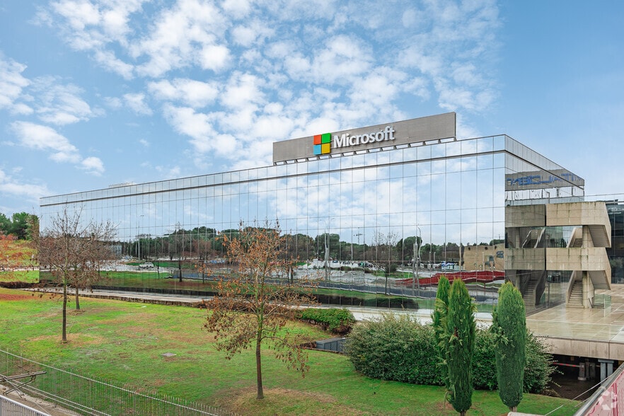 Paseo del Club Deportivo, 1, Pozuelo de Alarcón, Madrid à louer - Photo principale – Image 2 sur 2