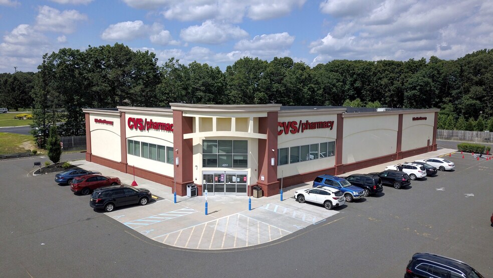 4251 Us Highway 9, Howell, NJ à vendre - Photo de l’immeuble – Image 2 sur 5
