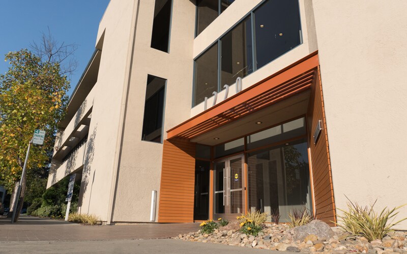1220 Oakland Blvd, Walnut Creek, CA à louer - Photo de l’immeuble – Image 2 sur 8