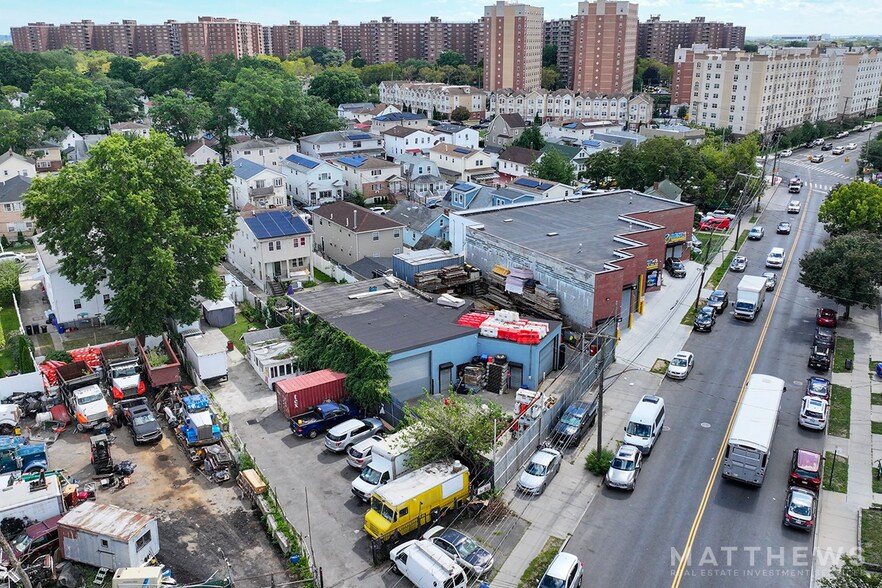 17242 Baisley Blvd, Jamaica, NY à vendre - Photo de l’immeuble – Image 1 sur 3