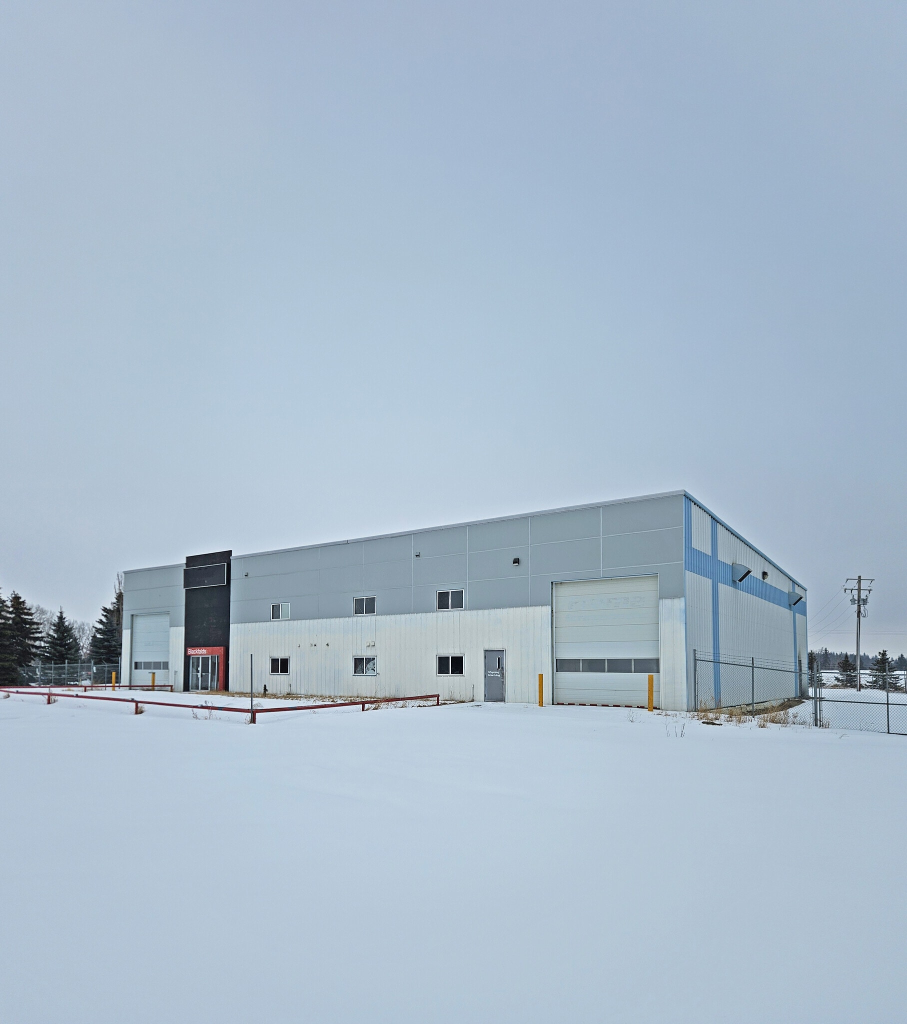 27123-9 Hwy 597, Blackfalds, AB à louer Photo de l’immeuble– Image 1 sur 8