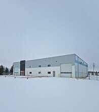 27123-9 Hwy 597, Blackfalds, AB à louer Photo de l’immeuble– Image 1 sur 8