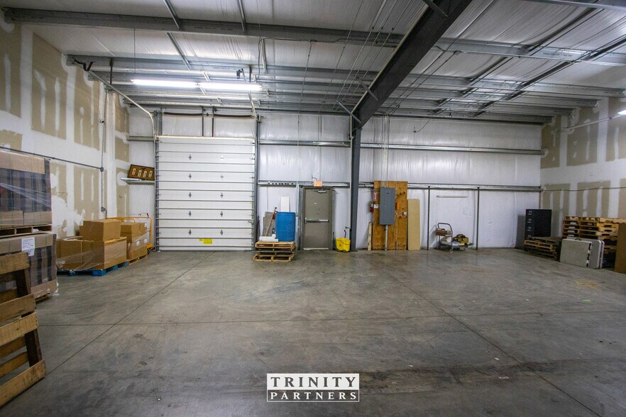 1320 Veterans Rd, Columbia, SC à louer - Photo intérieure – Image 2 sur 9