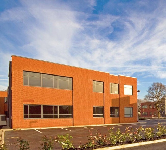 Longstone Rd, Manchester à louer - Photo de l’immeuble – Image 3 sur 8