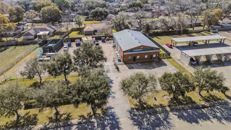 5252 FM 517 Rd E, Dickinson, TX à vendre Photo principale– Image 1 sur 23