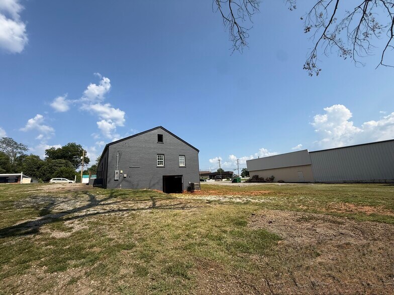 180 John B White SR Blvd, Spartanburg, SC à vendre - Photo de l’immeuble – Image 3 sur 5