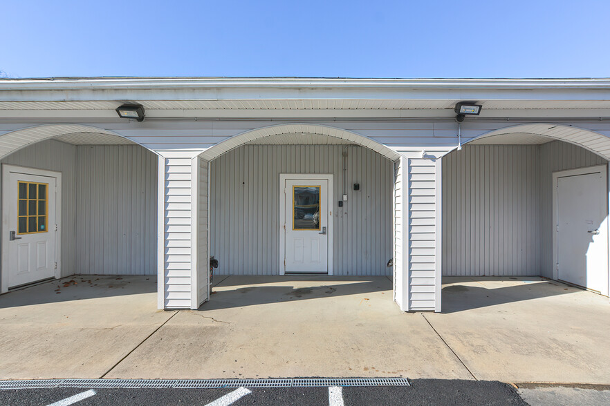 162 N Main St, Sharon, MA à louer - Photo de l’immeuble – Image 3 sur 16