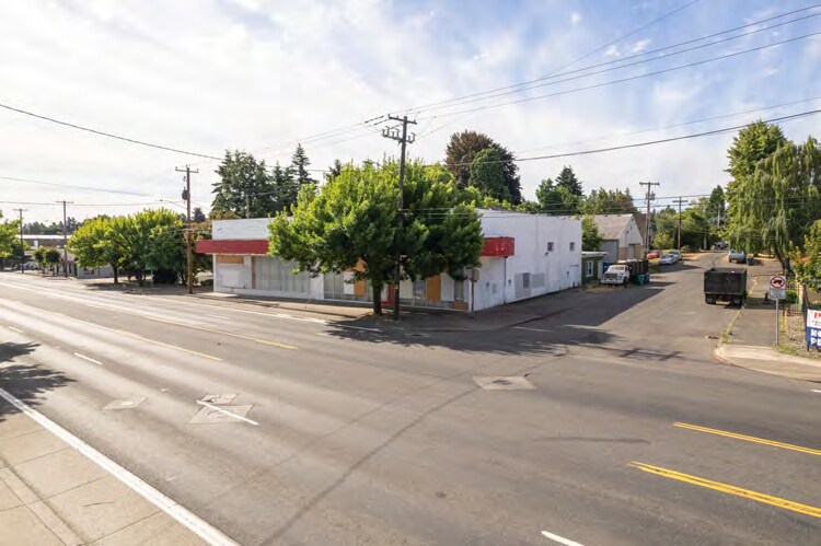 10302 NE Sandy Blvd, Portland, OR à louer - Photo de l’immeuble – Image 2 sur 7