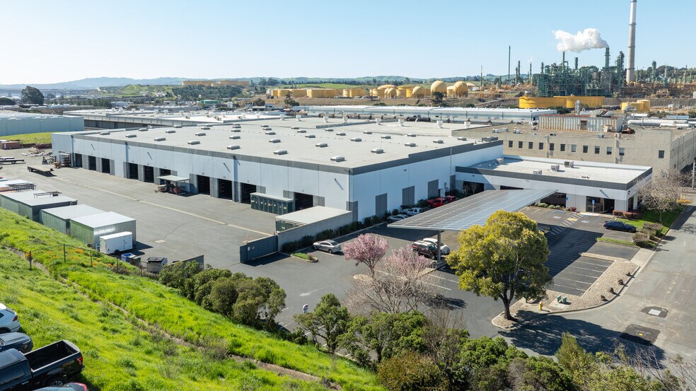 380 Industrial Way, Benicia, CA à vendre - Photo de l’immeuble – Image 3 sur 18