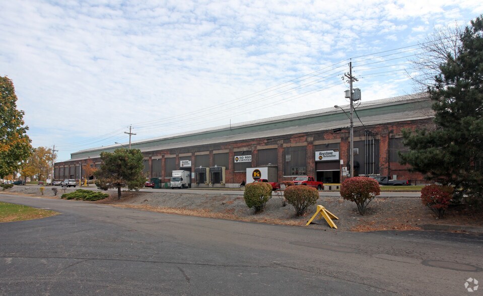 8-10 Cairn St, Rochester, NY à louer - Photo de l’immeuble – Image 2 sur 6