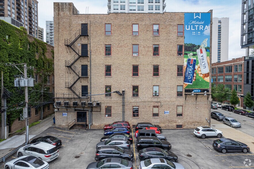 409 W Huron St, Chicago, IL à louer - Photo de l’immeuble – Image 2 sur 5