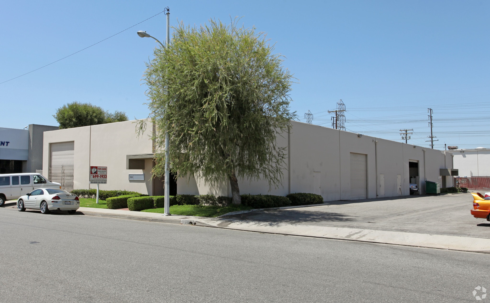 15321-15323 Texaco Ave, Paramount, CA à louer Photo principale– Image 1 sur 5