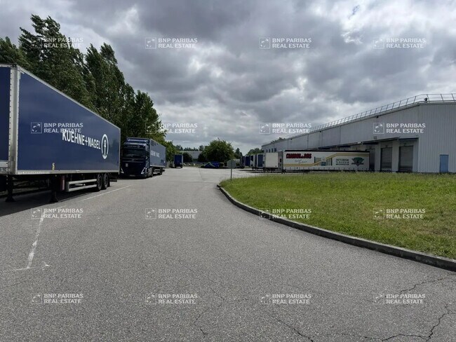 Plus de détails pour Local d'activités à louer