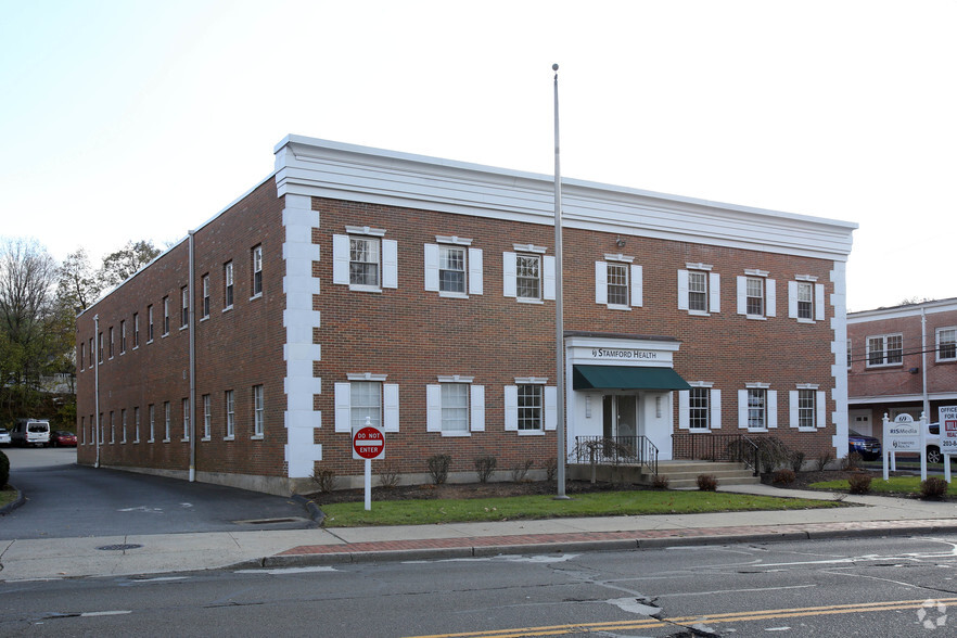 69 East Ave, Norwalk, CT à louer - Photo principale – Image 1 sur 21