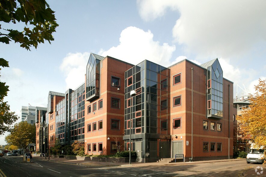 217 Marsh Wall, Londres à louer - Photo de l’immeuble – Image 3 sur 3