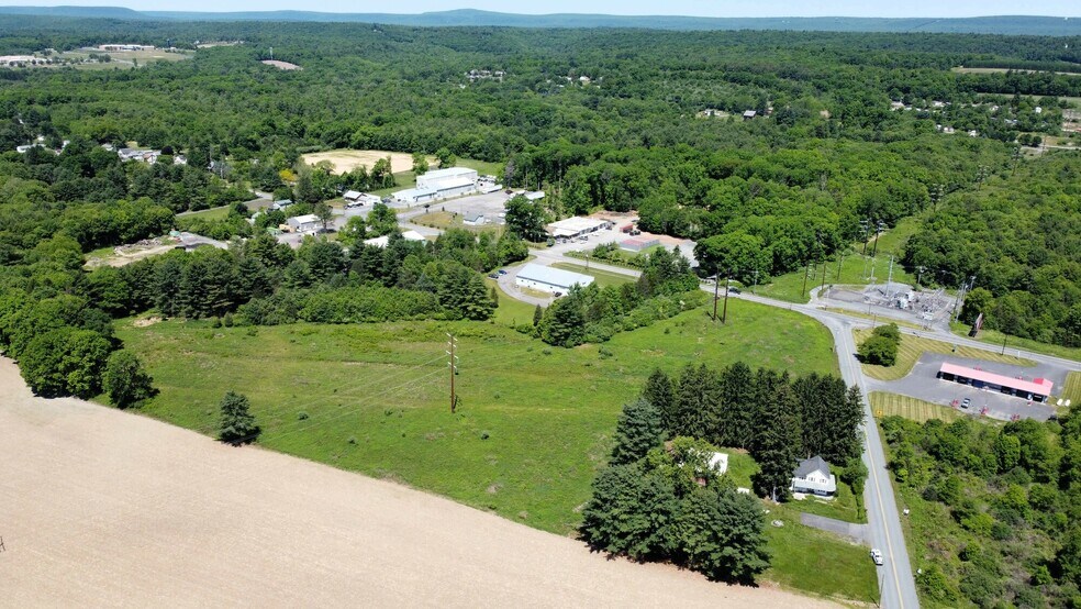 122 Mill Pond Rd, Gilbert, PA à vendre - Photo de l’immeuble – Image 2 sur 15