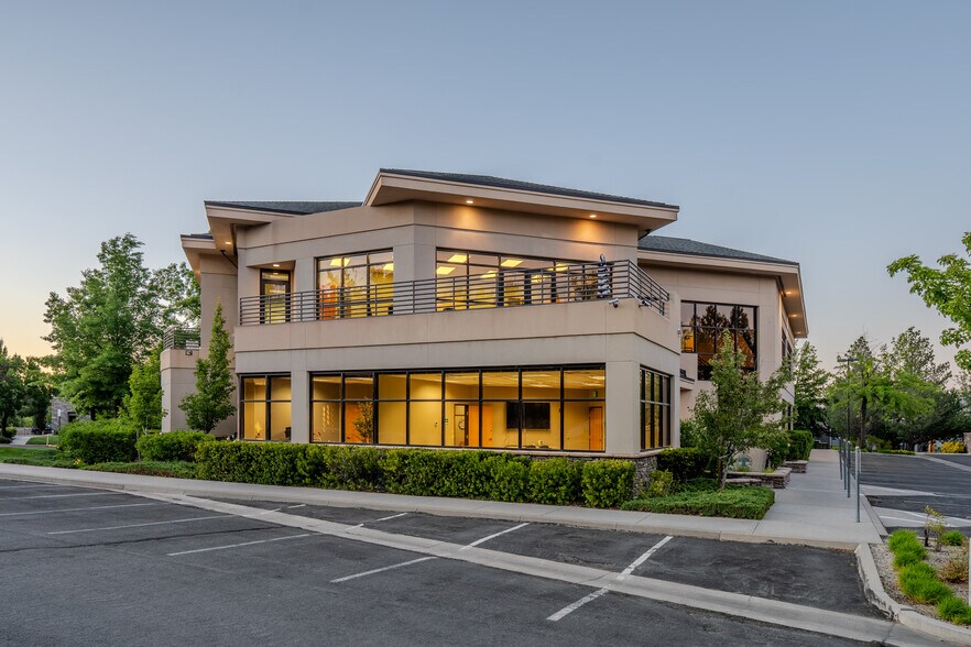 1450 Ridgeview Dr, Reno, NV à louer - Photo de l’immeuble – Image 2 sur 7