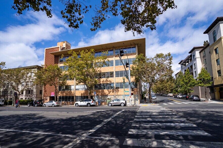 440 Grand Ave, Oakland, CA à vendre - Photo de l’immeuble – Image 1 sur 4