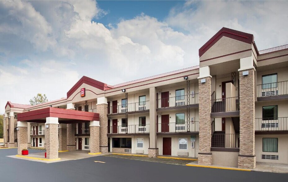 1813 Crestwood Blvd, Irondale, AL à vendre - Photo principale – Image 1 sur 20