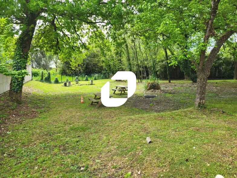 Industriel/Logistique dans Gradignan à louer - Photo de l’immeuble – Image 3 sur 15