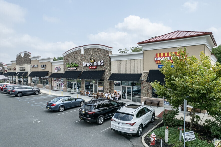 3000-3046 Route 27, Franklin Park, NJ à louer - Photo de l’immeuble – Image 1 sur 19