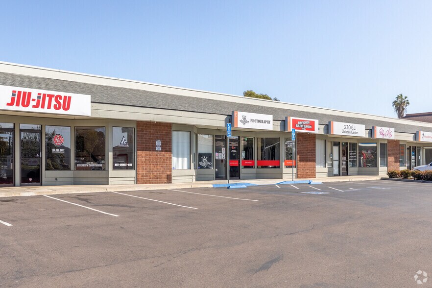 3375 Mission Ave, Oceanside, CA à louer - Photo de l’immeuble – Image 3 sur 7