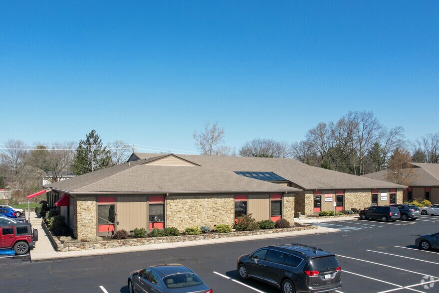 7168 N Graham Rd, Indianapolis, IN à vendre - Photo principale – Image 1 sur 5