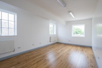 Plus de détails pour 99-103 Lomond Grove, Londres - Coworking à louer