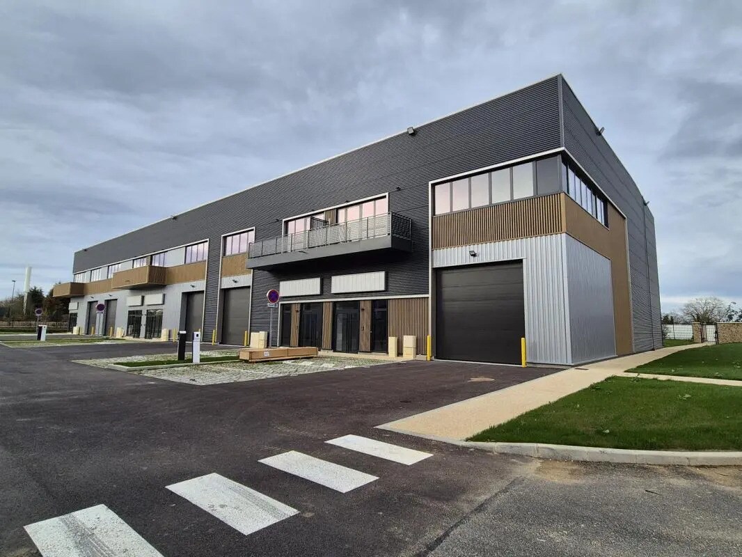 Industriel/Logistique dans Chalifert à louer Photo de l’immeuble– Image 1 sur 11