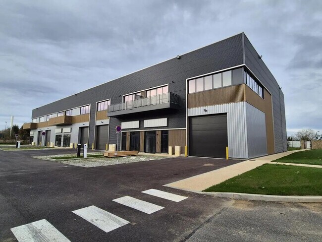 Plus de détails pour Industriel/Logistique à louer