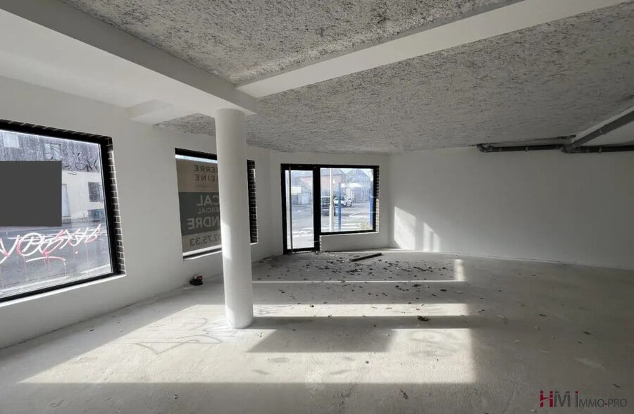 Local commercial dans Déville-lès-Rouen à louer - Photo de l’immeuble – Image 2 sur 5