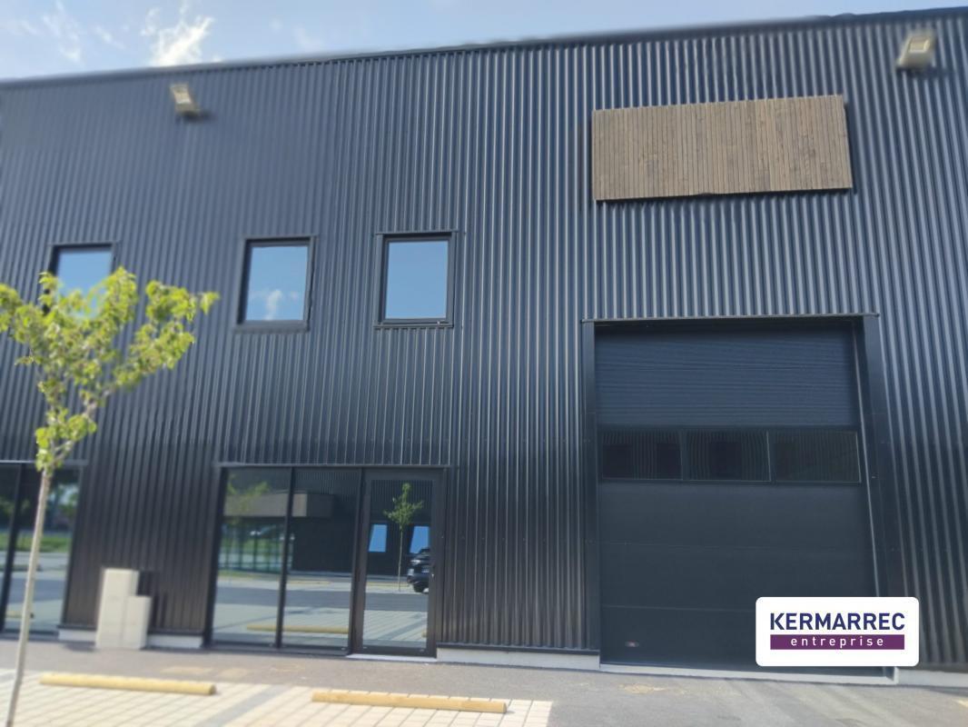 Local d’activités dans La Mézière à louer Photo de l’immeuble– Image 1 sur 5