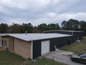 111 Montclair St, Tullahoma, TN à louer Photo intérieure– Image 1 sur 8