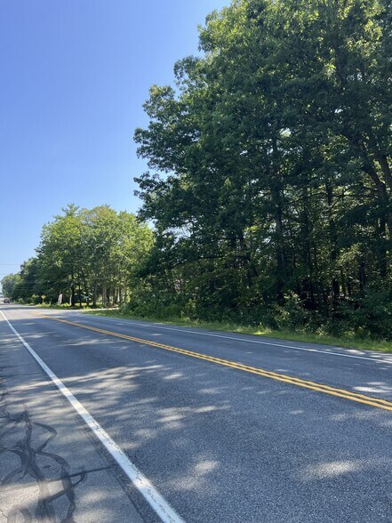 586 Route 111, Hampstead, NH à vendre - Autre – Image 2 sur 9