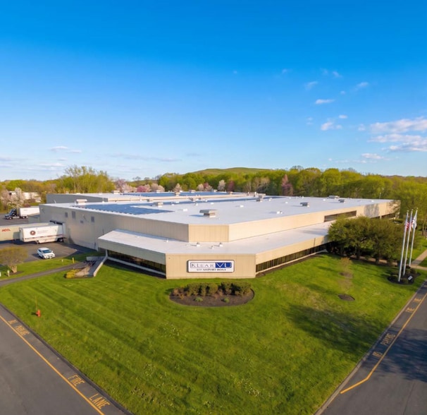 600 Airport Rd, Fall River, MA à vendre - Photo principale – Image 2 sur 10